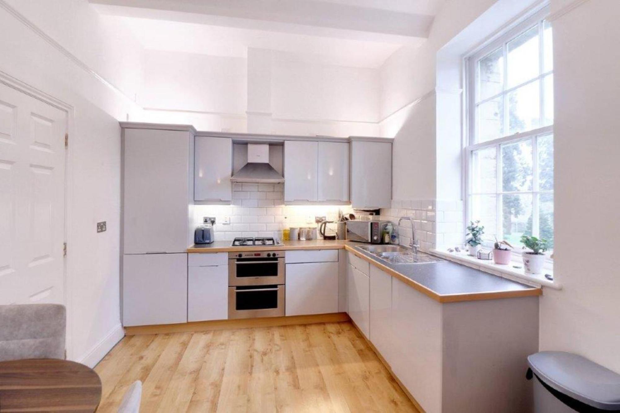 St Andrews Apartments Maidstone Eksteriør bilde