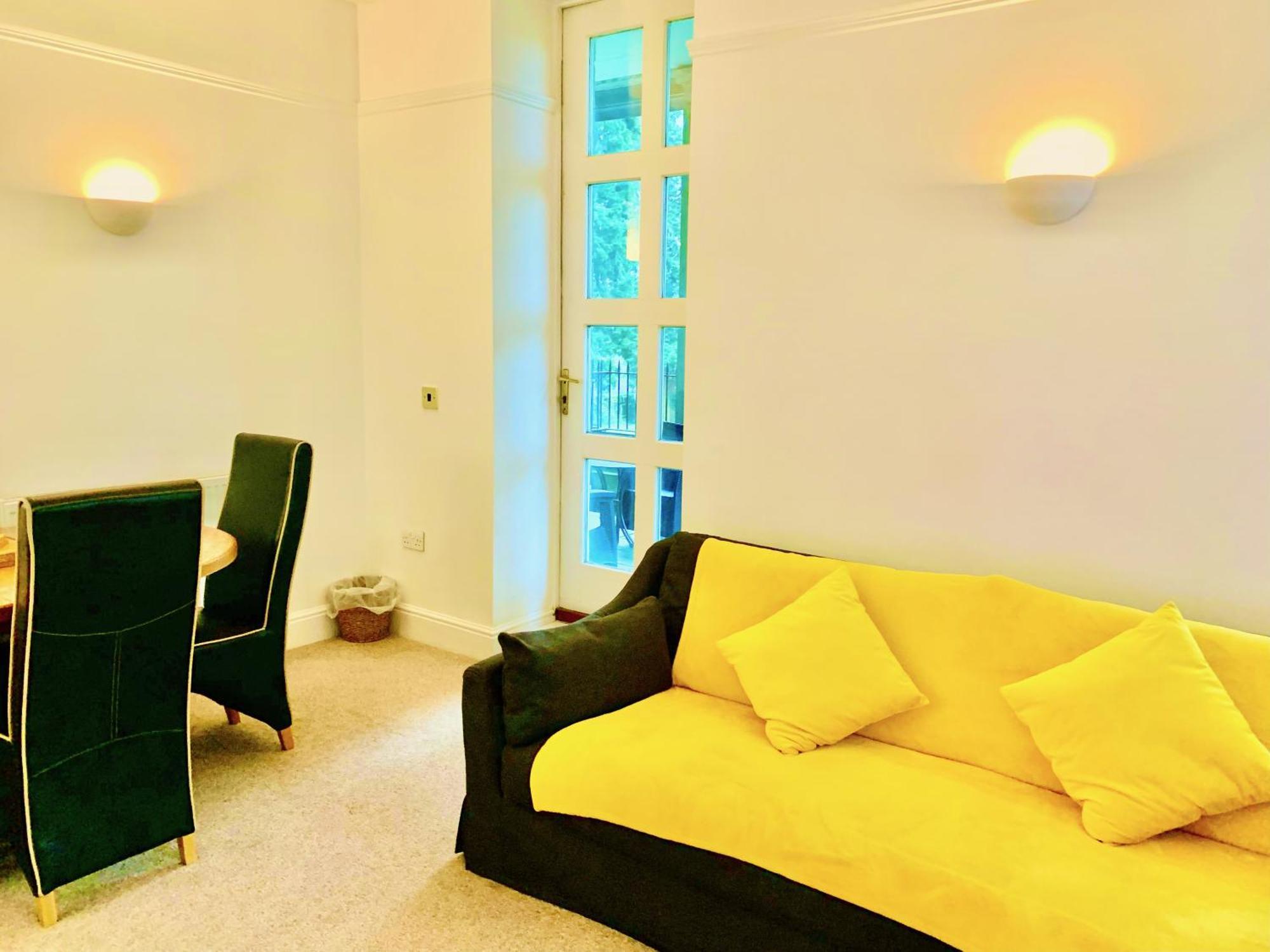 St Andrews Apartments Maidstone Eksteriør bilde