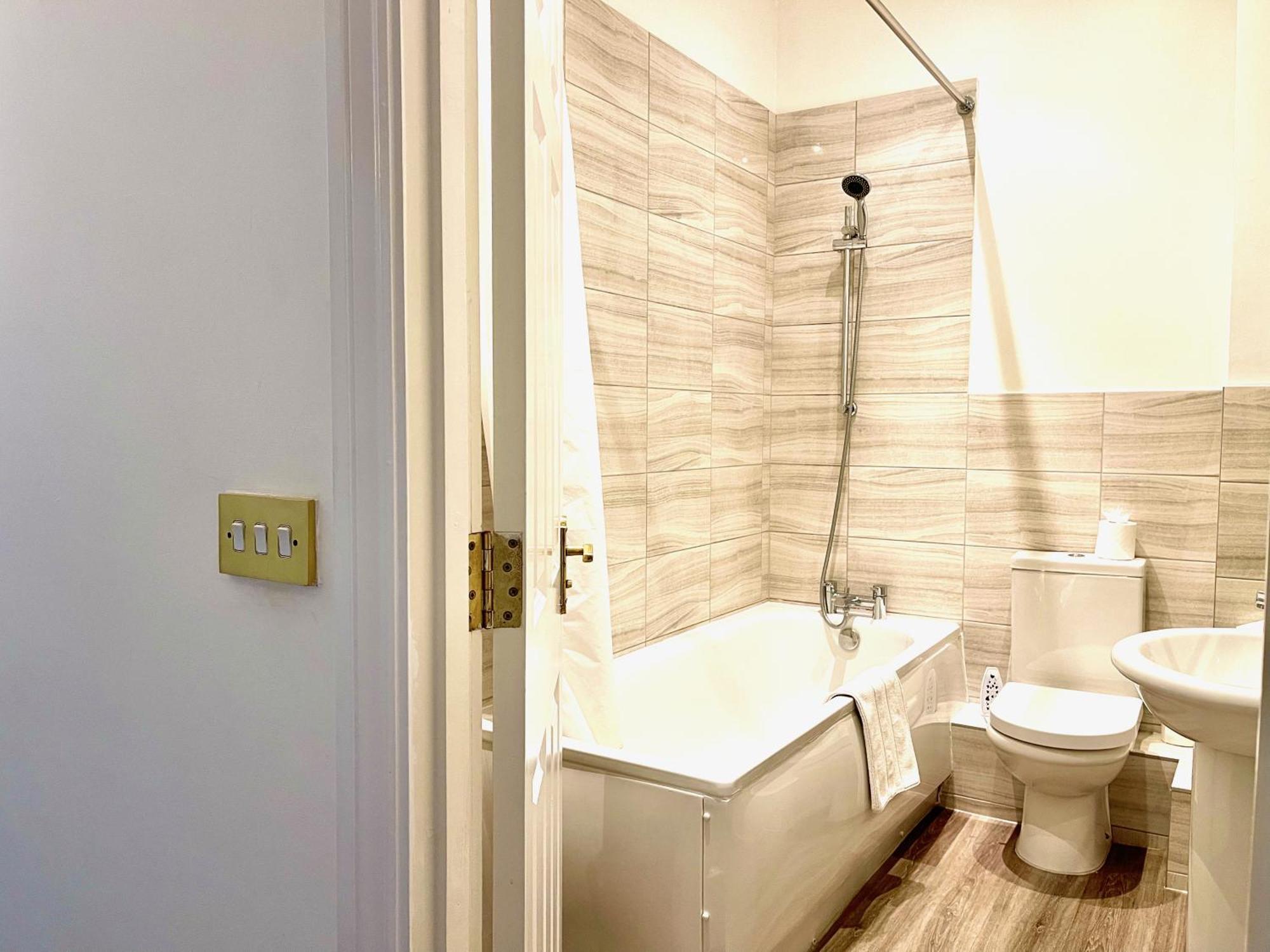 St Andrews Apartments Maidstone Eksteriør bilde
